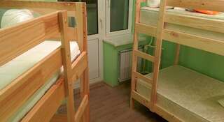 Гостиница Hostel Ural Rover Екатеринбург Спальное место на двухъярусной кровати в общем номере для мужчин-1
